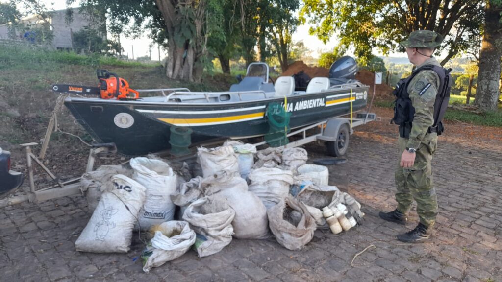471311832_1052738980203679_7078175063193537335_n-1024x576 Homem é preso por pesca ilegal durante piracema em Estrela Velha
