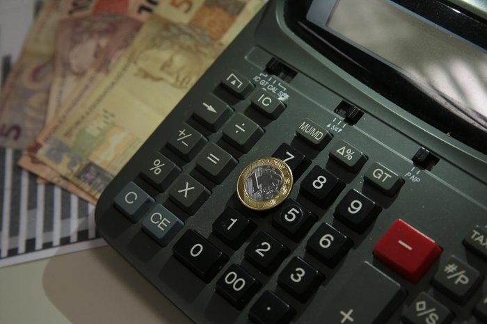 ECONOMIA DINHEIRO