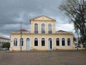 Museu-antiga-intendencia-prefeitura-e-camara-de-vereadores-Cachoeira-do-Sul-Ceu-nublado-para-chuva-2-scaled