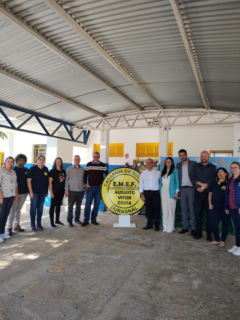img-20250416-wa03082579211078771230071-768x1024 Prefeito Leandro Balardin visita Escola Augusto Vitor Costa e reforça parceria entre municípios.