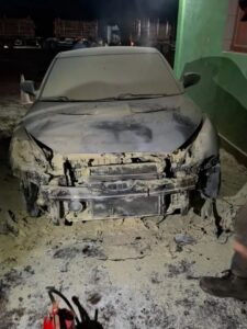 fb_img_17509789746744621838616900552322-225x300 Veículo pega fogo no estacionamento de empresa em Butiá.